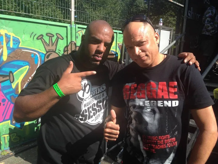 DJ Moortje with friends