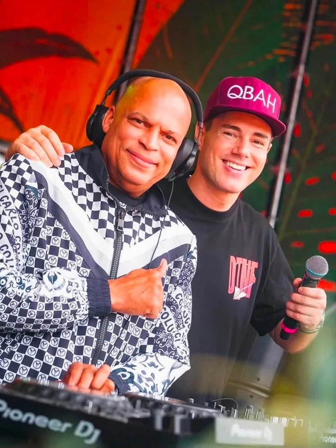 DJ Moortje with friends